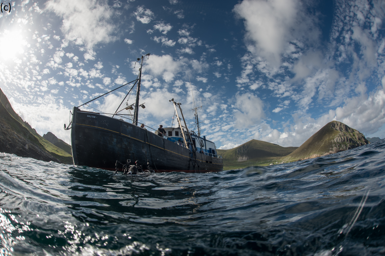 Divers returning to a liveaboard dive boat at St Kilda. © NatureScot.
