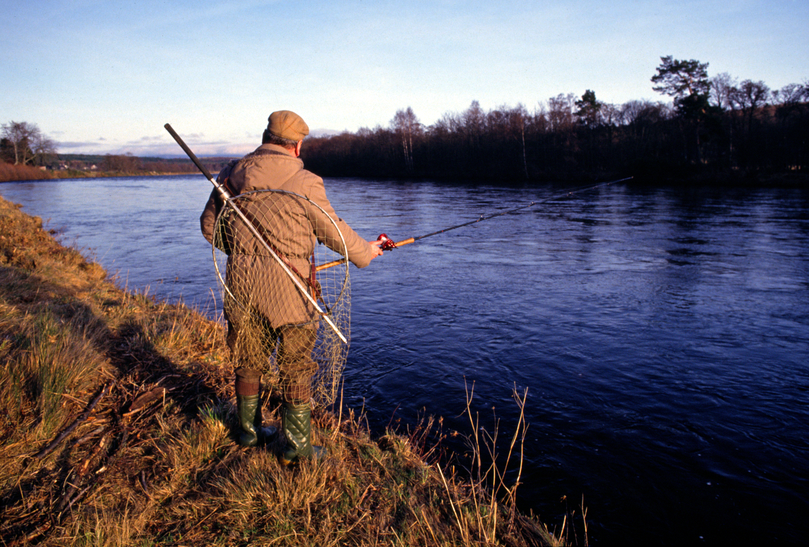 Figure 1b: rod fishing © Marine Scotland
