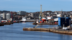 Aberdeen harbour © Colin Moffat